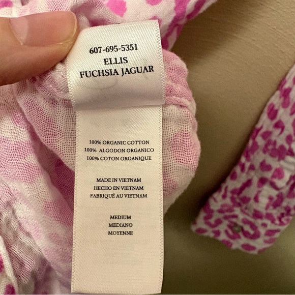Rails Ellis Fuchsia Jaguar Button Up Cotton Gauze Top Pink White Size Medium - Picture 13 of 13